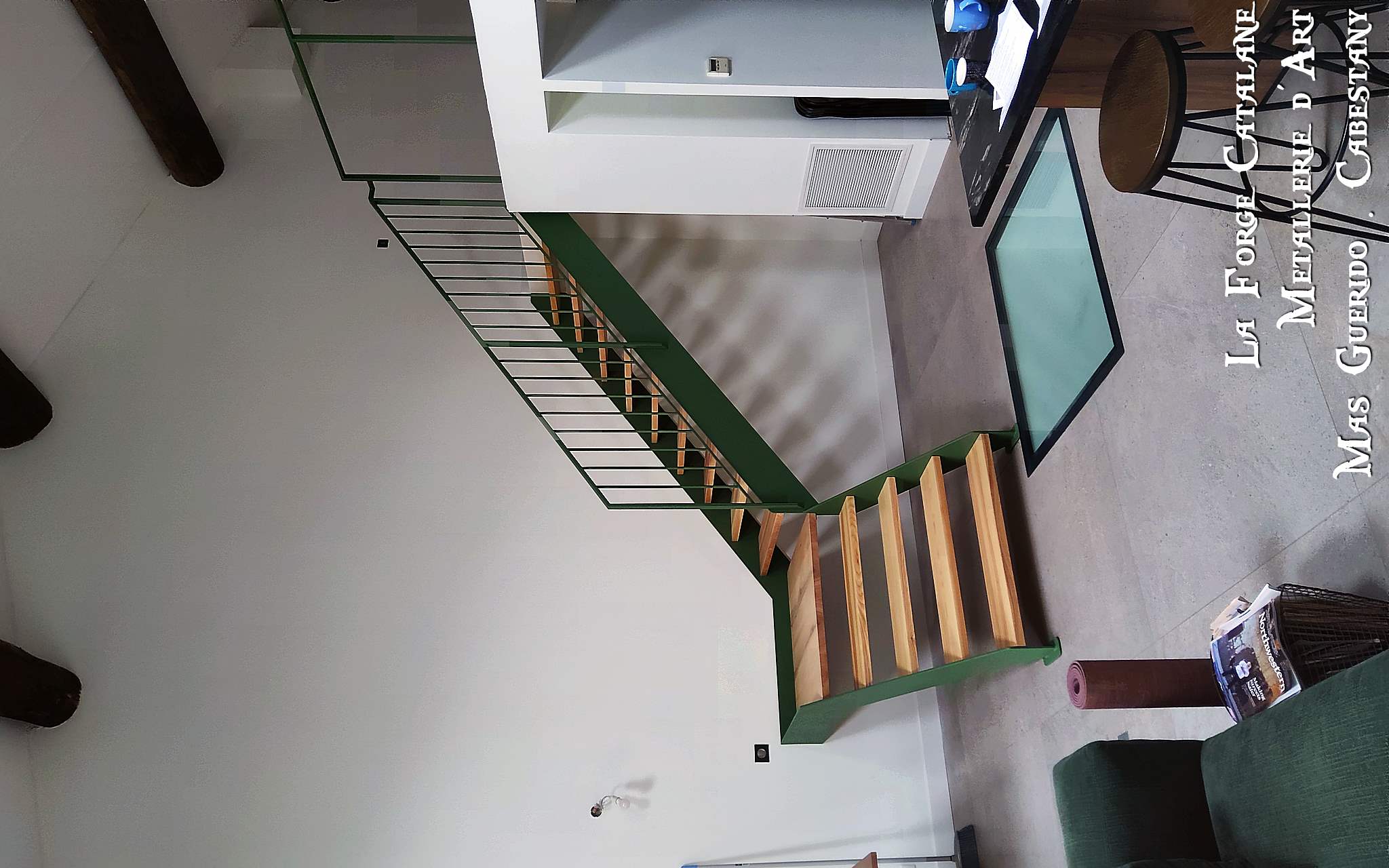 escalier quart tournant marche bois forge catalane.jpg